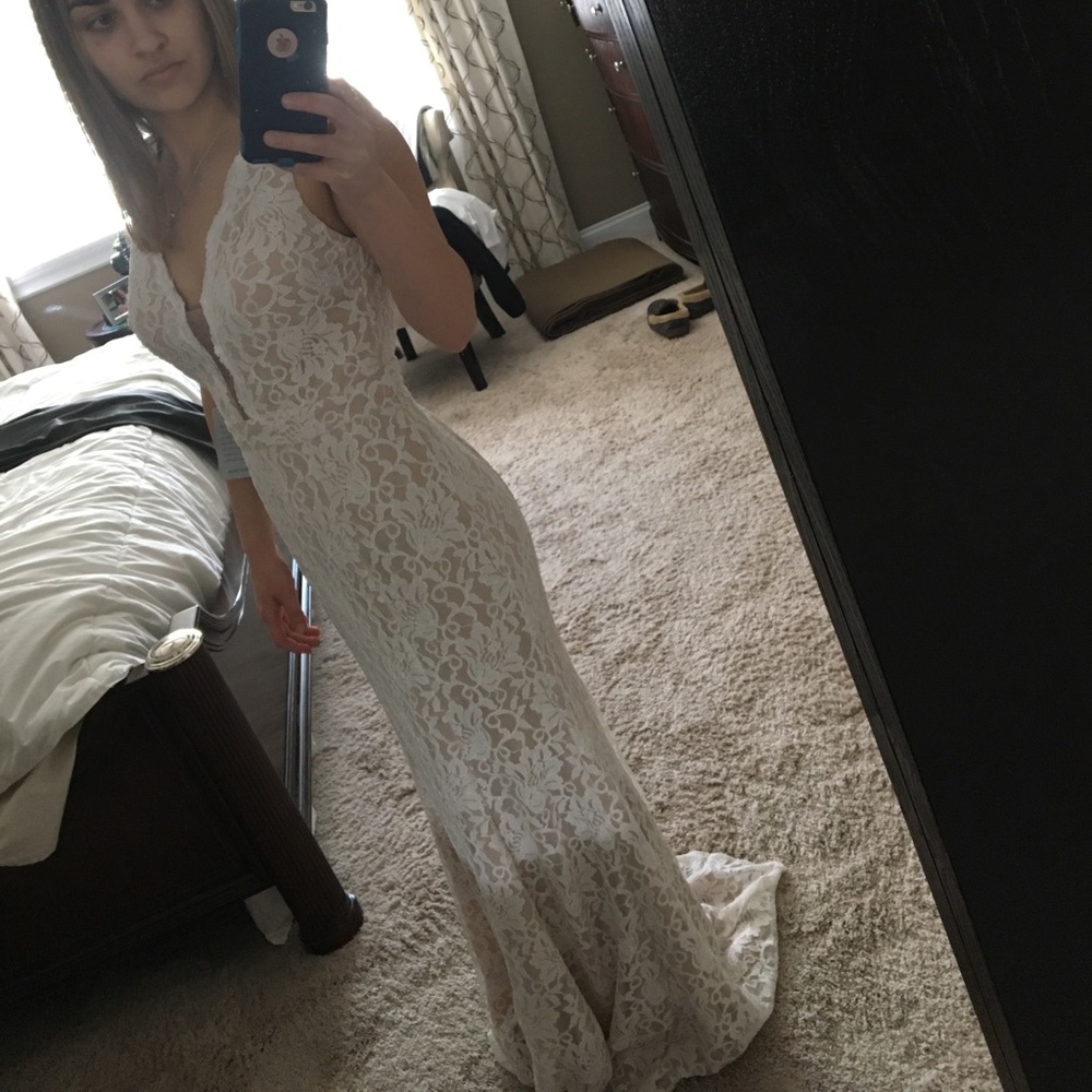 Floral Laced Prom/Formal Dress❣️